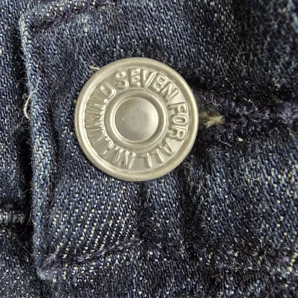 7 For All Mankind Women's Straight Leg Jean Size 31