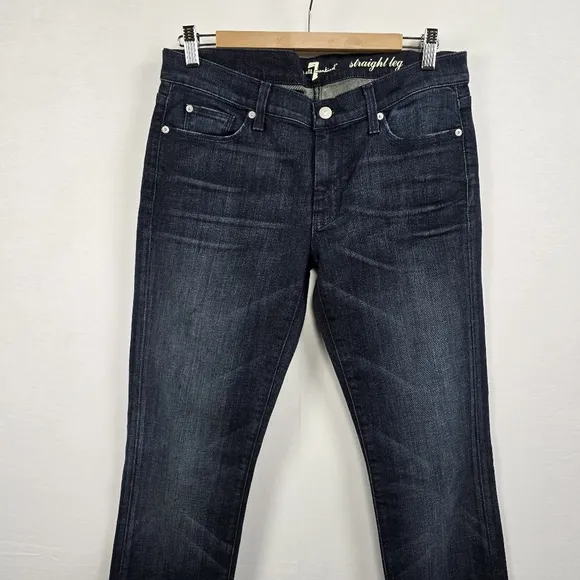 7 For All Mankind Women's Straight Leg Jean Size 31