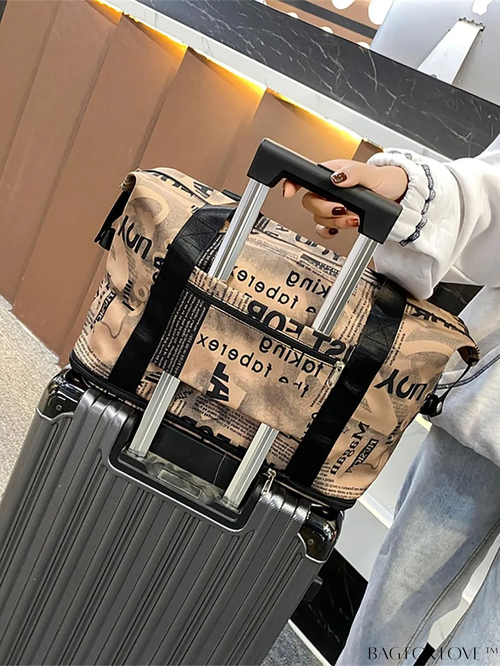 BagForLove - Waterproof Travel Bag with Separate Wet/Dry Compartments - Expandable, Lightweight & Spacious for Sports and Outdoors