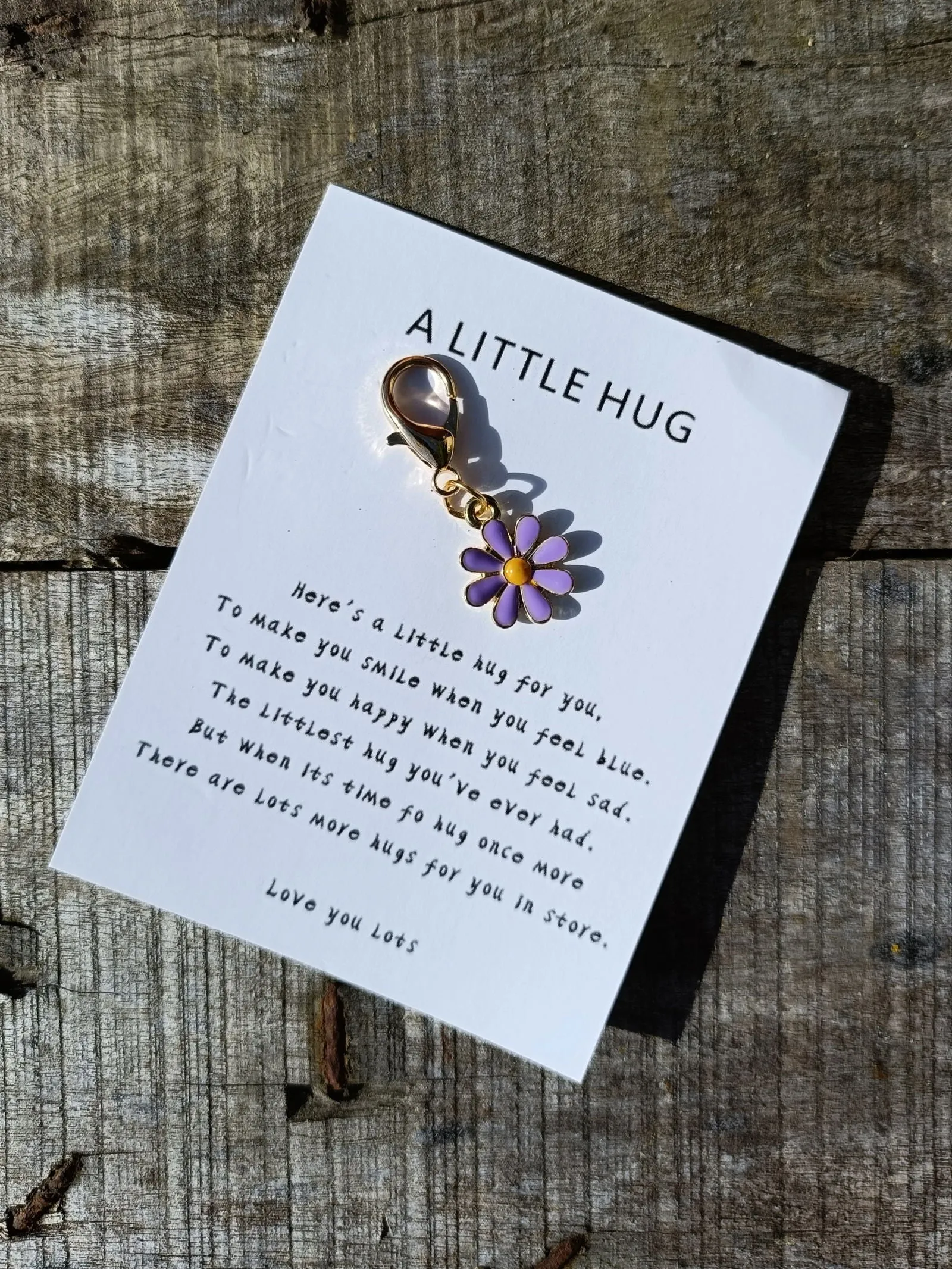 Daisy Hug Token Clip