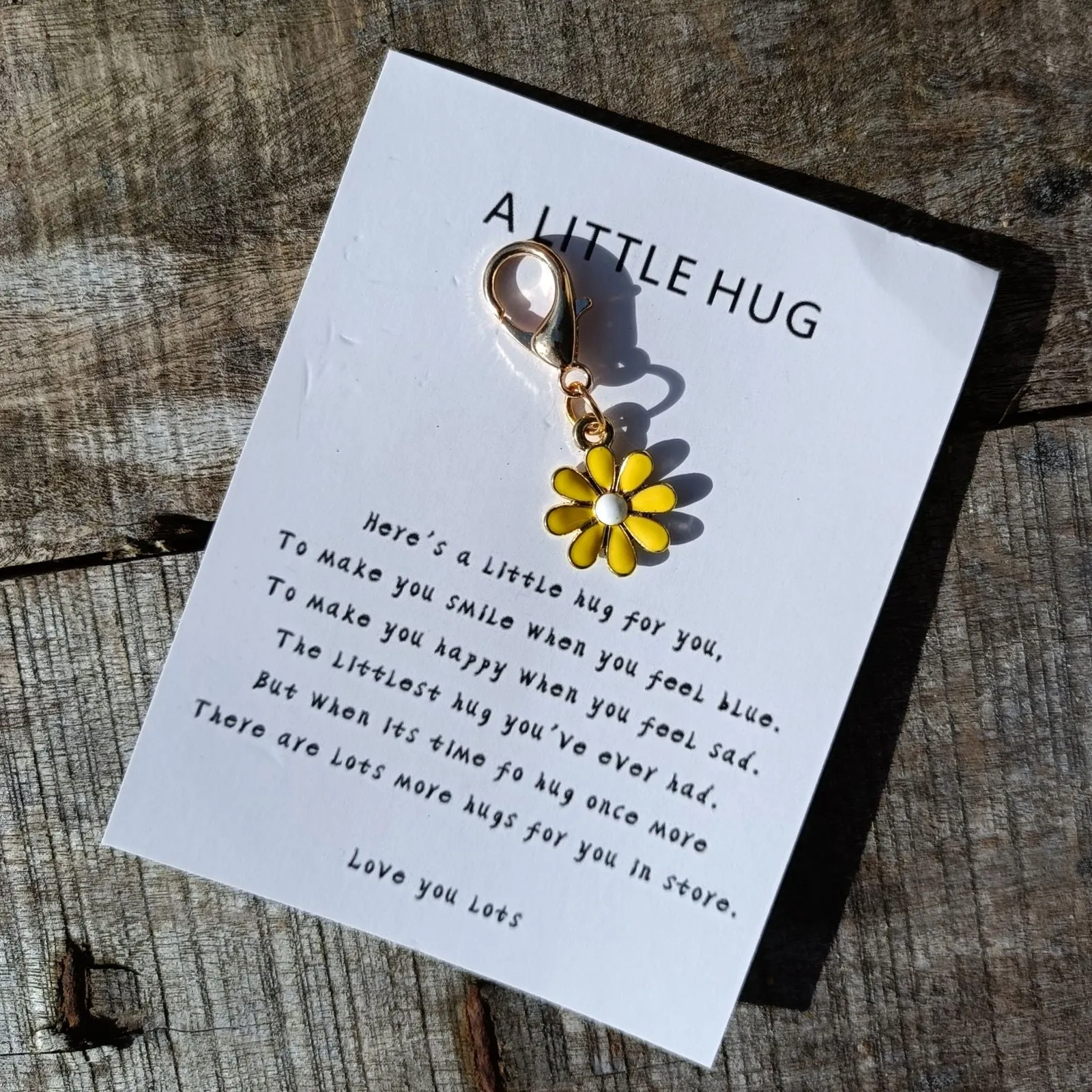 Daisy Hug Token Clip