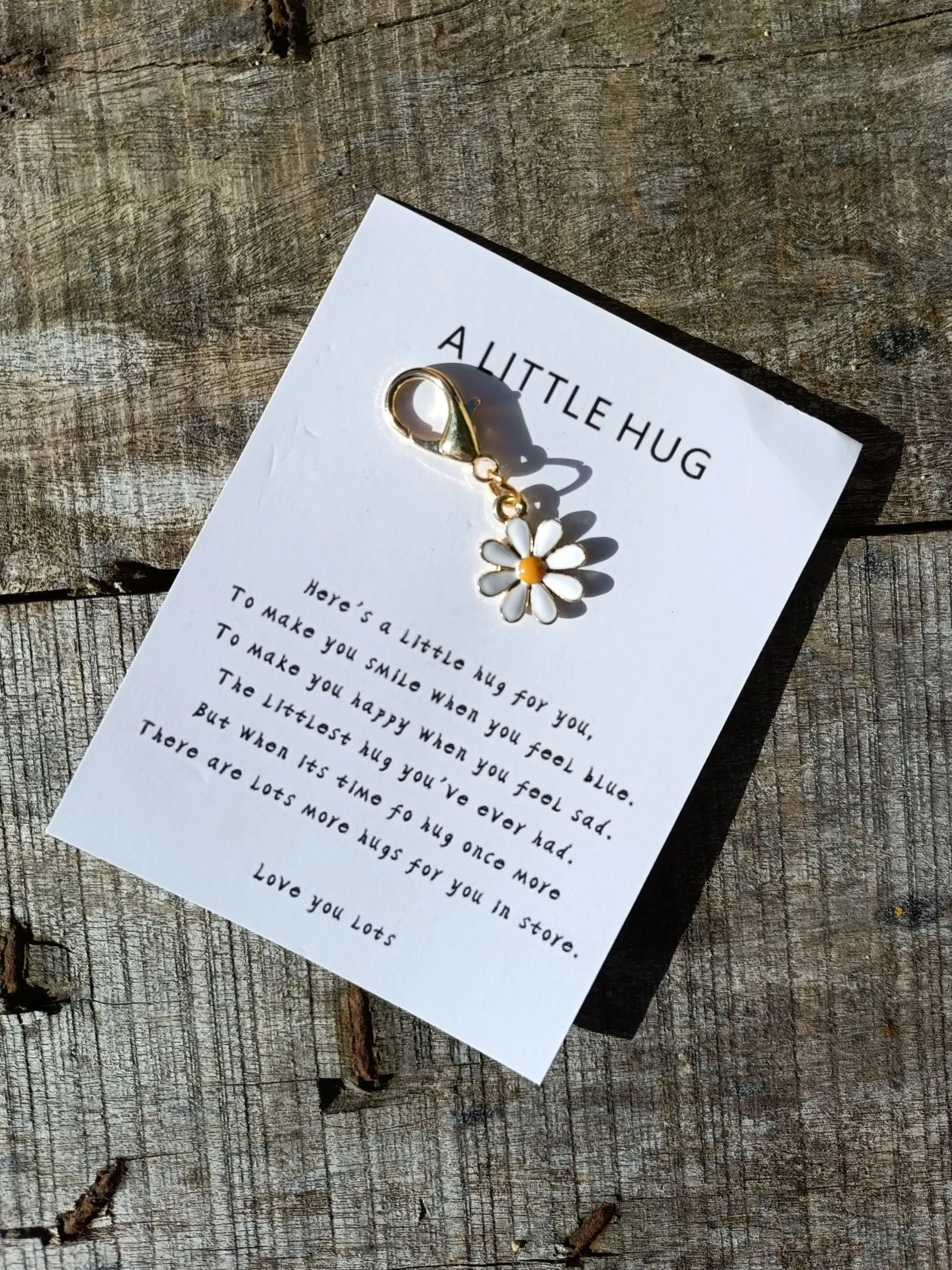 Daisy Hug Token Clip