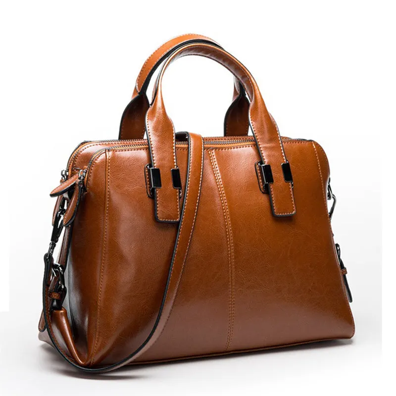 Elegant Leather Women's Crossbody Bag - Effortless Style & Versatility