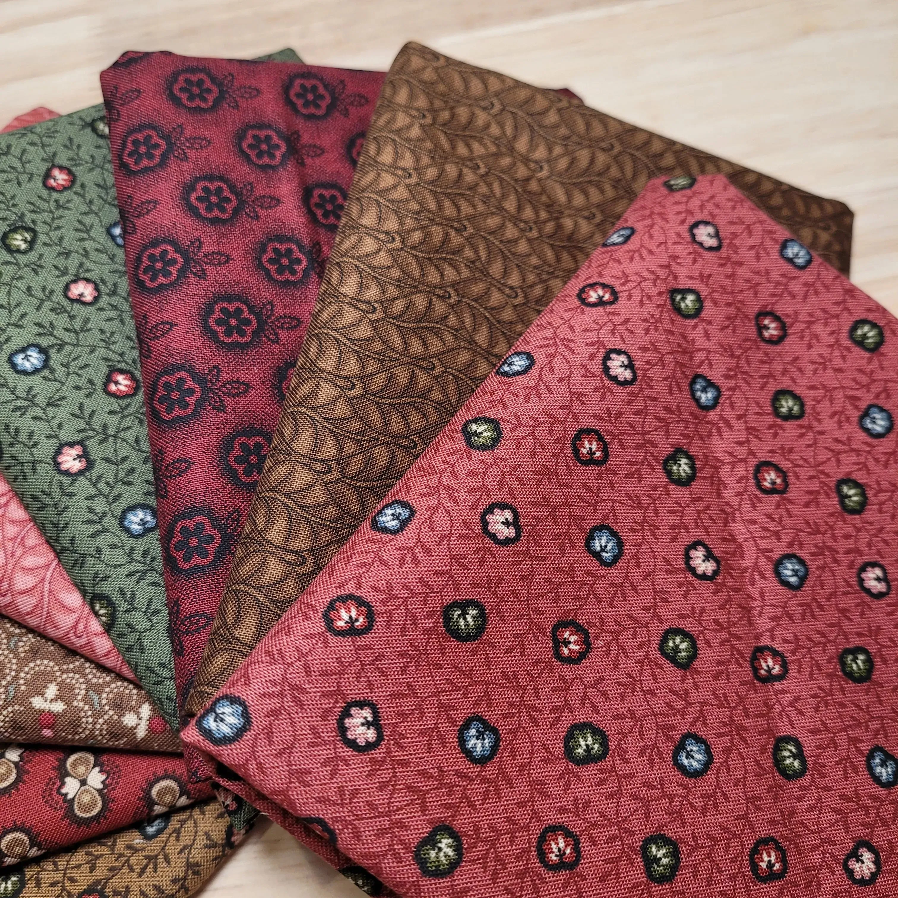 Fat Quarter Bundle - Lily's Locket - 8 fat quarters