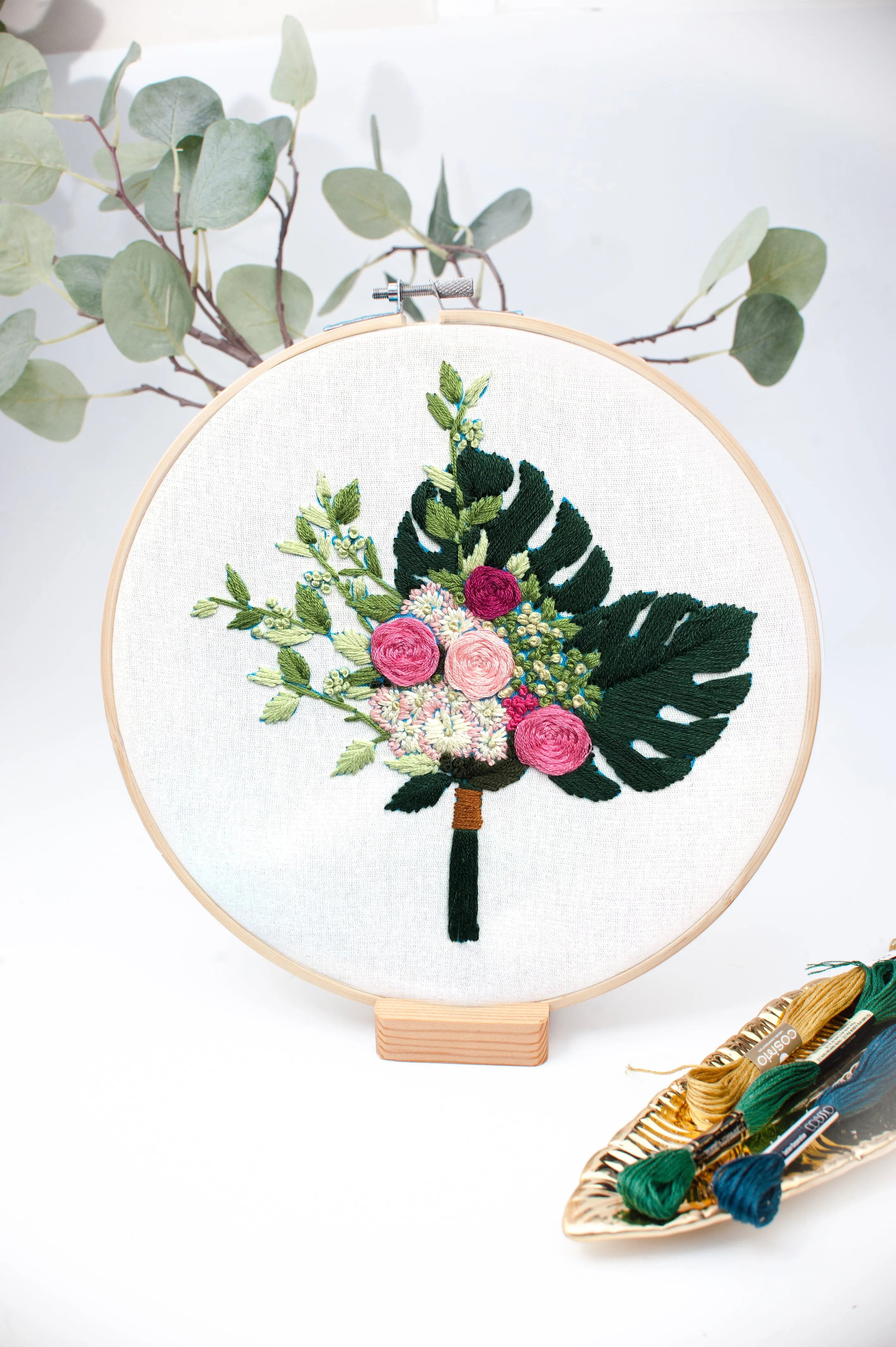 Floral Embroidery Kit "Monstera"