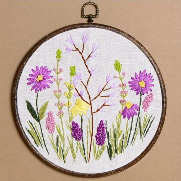 FLORAL EMBROIDERY KIT