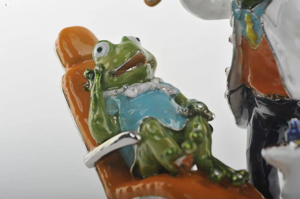 Frog Dentist and Frog Patient
