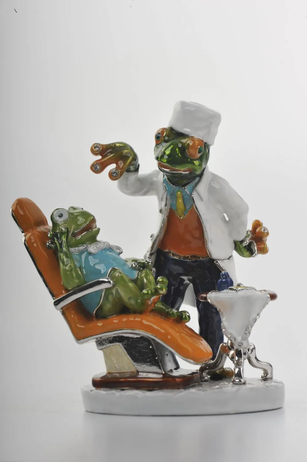 Frog Dentist and Frog Patient