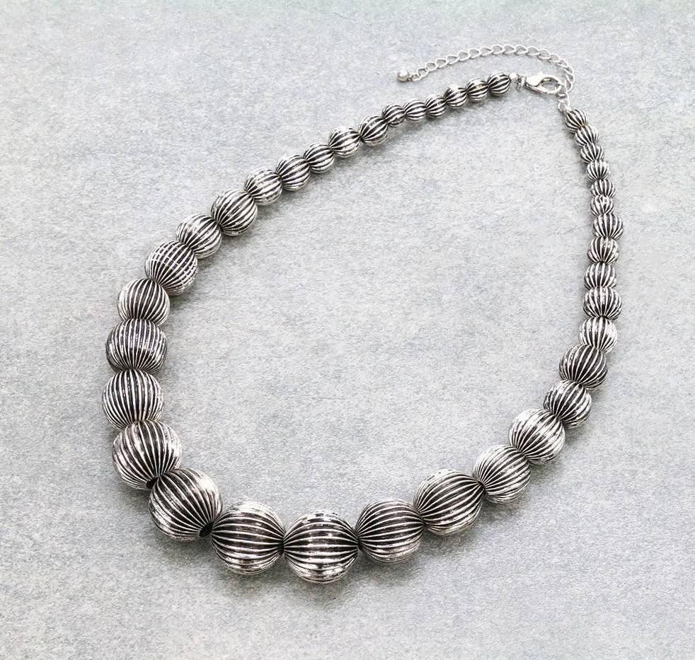 Graduated Fashion Navajo Style Pumpkin Bead Necklace - Silver