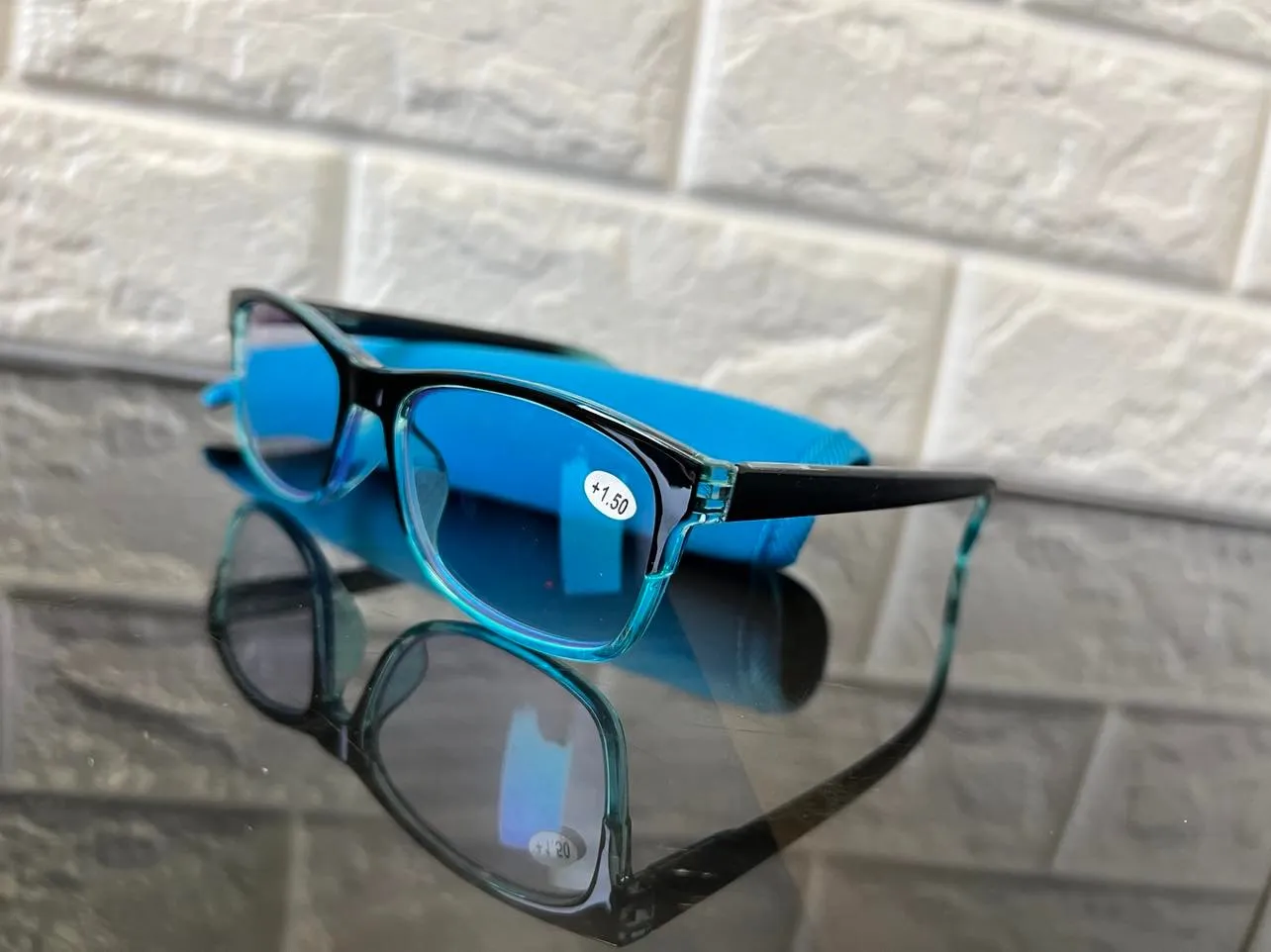 Great Quality Fashion Blue Light Blocking Readers with case - Teal-  1.50