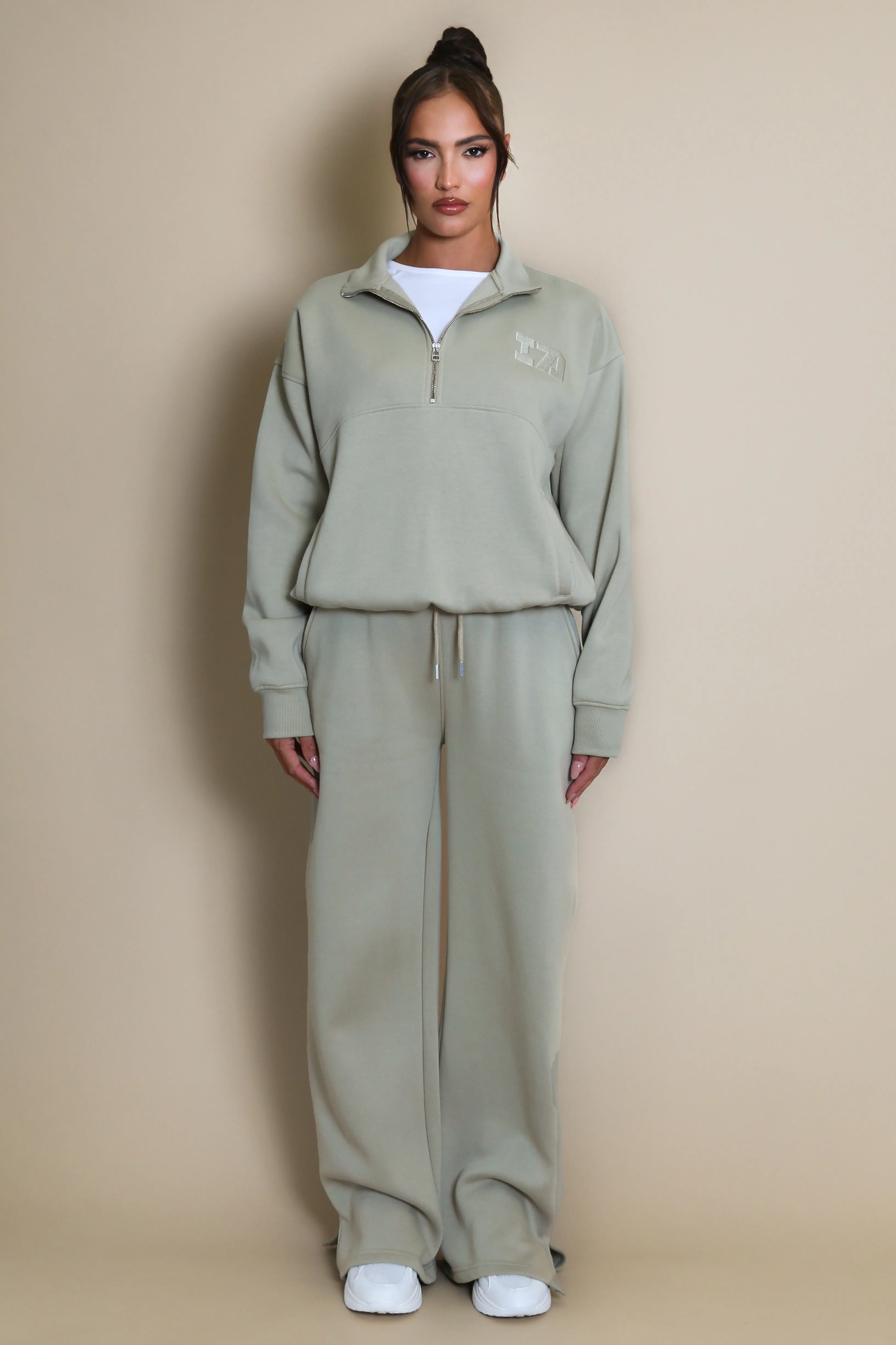 Iconic Athletics Half Zip Pull Over Sweatshirt In Sage Green