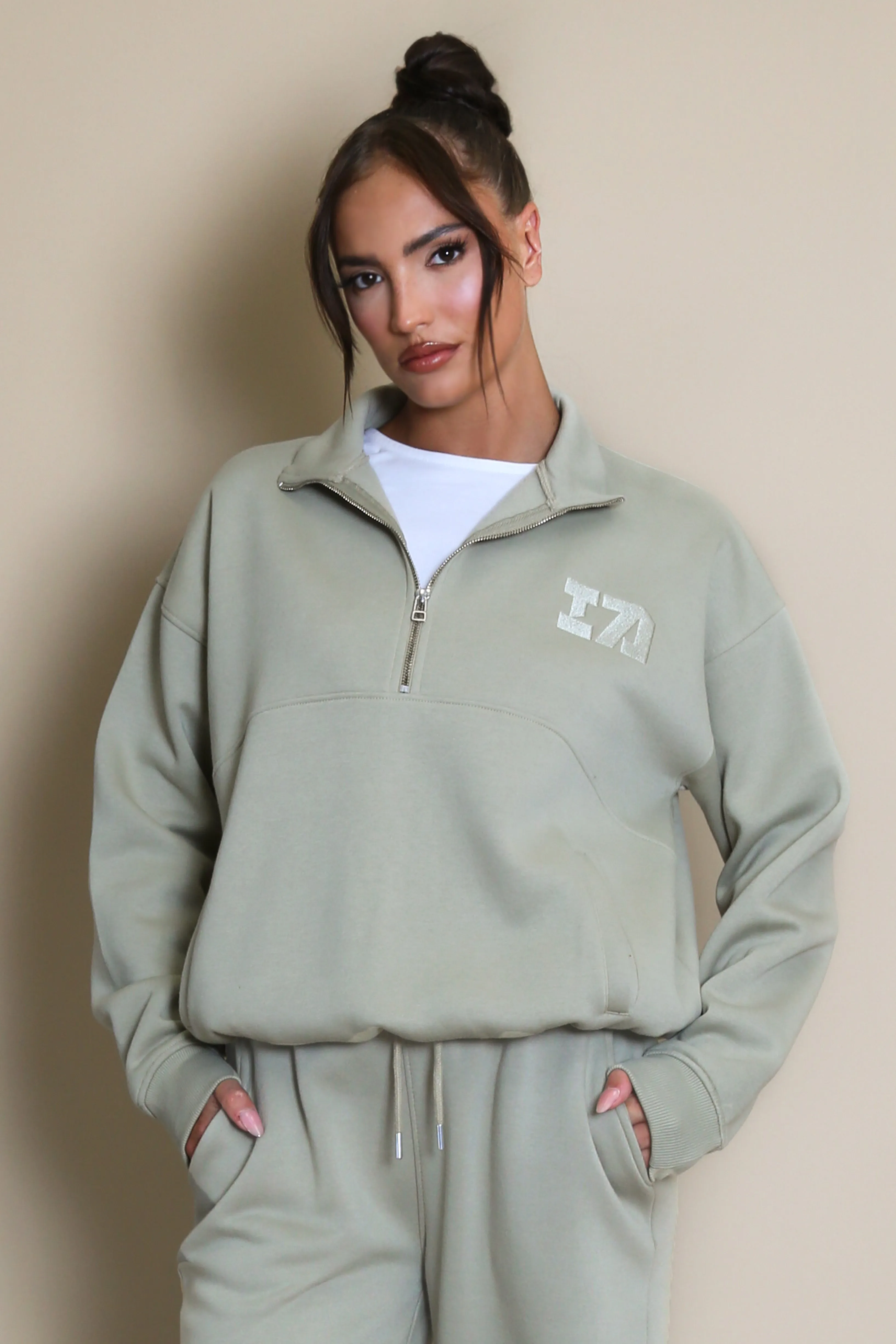 Iconic Athletics Half Zip Pull Over Sweatshirt In Sage Green