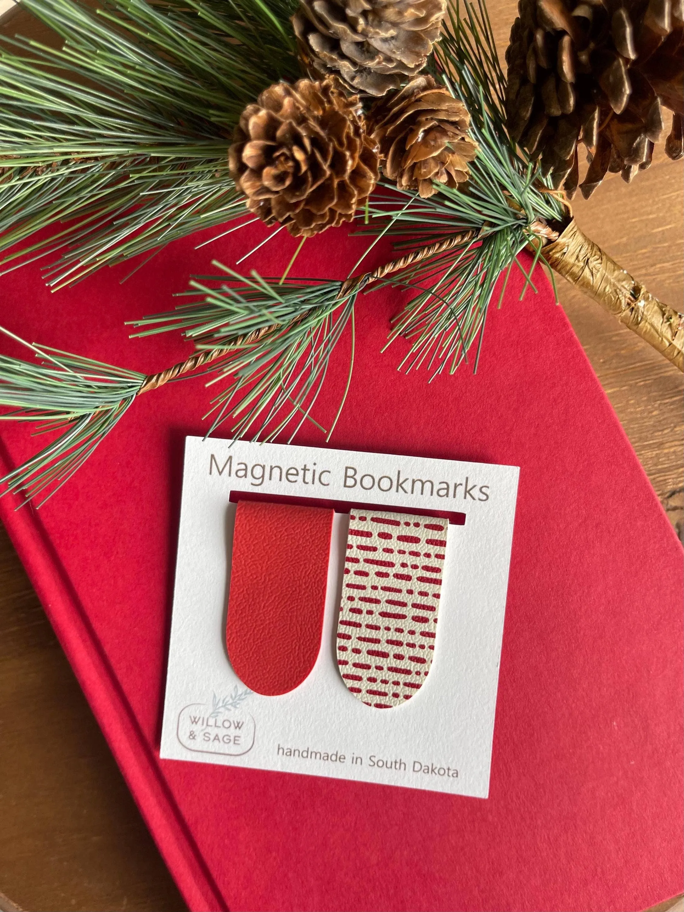 Magnetic Bookmark Pair