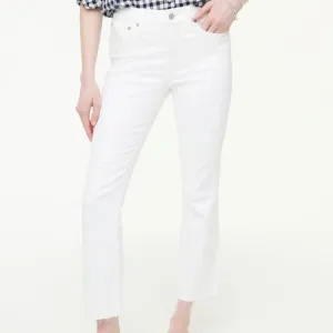 NEW J. Crew Raw Hem Flare Crop White Jean in Signature Stretch Size 25 NWT