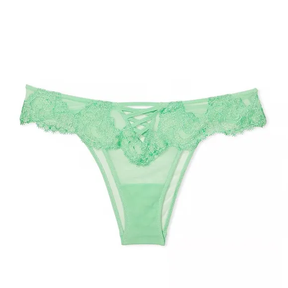 NWT Victoria’s Secret Floral Embroidery Wireless Bra and Brazilian Panty