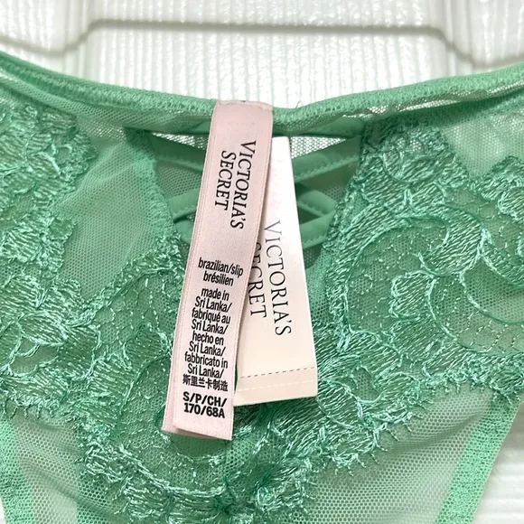 NWT Victoria’s Secret Floral Embroidery Wireless Bra and Brazilian Panty