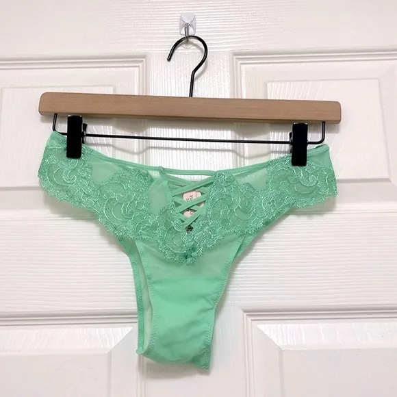 NWT Victoria’s Secret Floral Embroidery Wireless Bra and Brazilian Panty