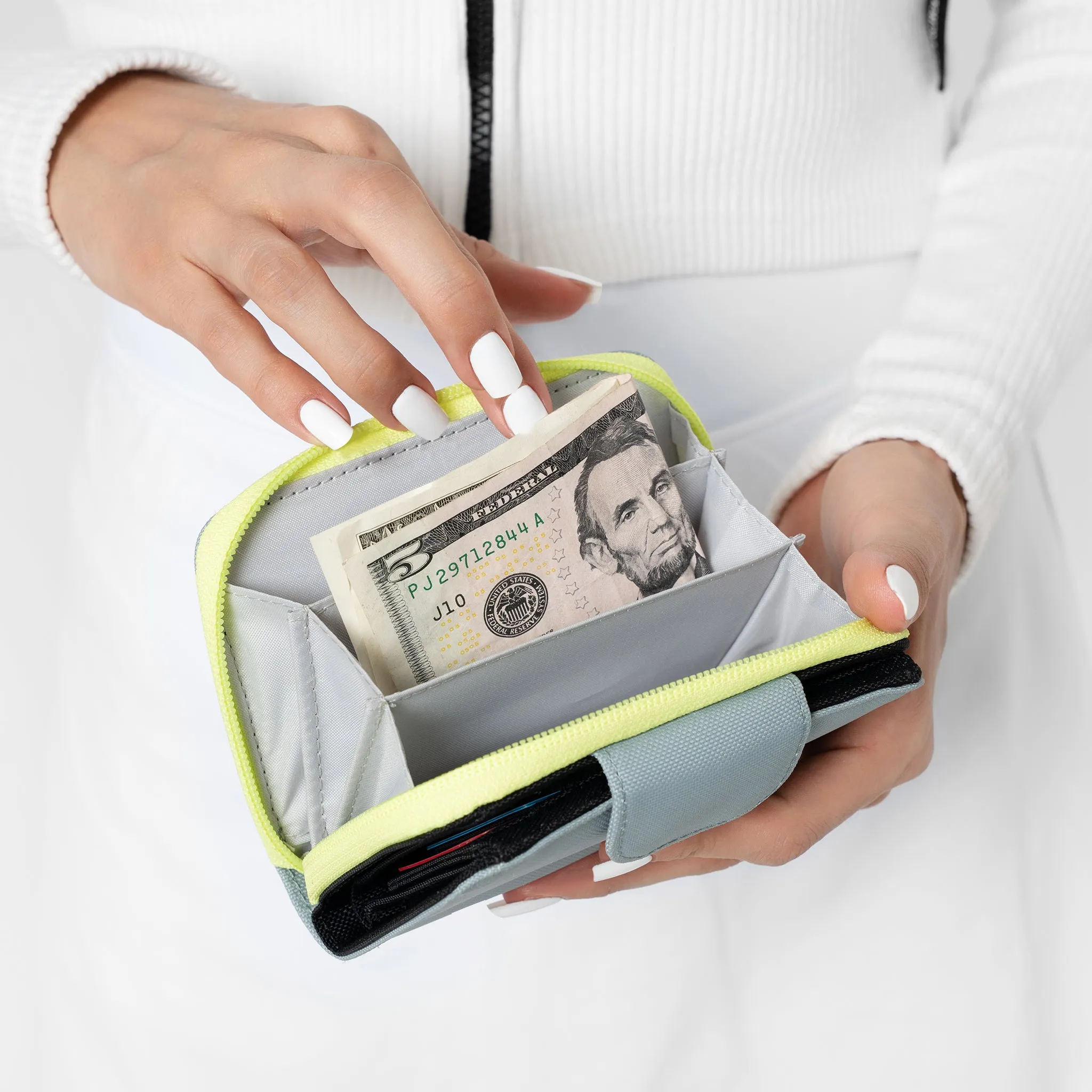 Sherpani Barcelona Zip Wallet st lucia