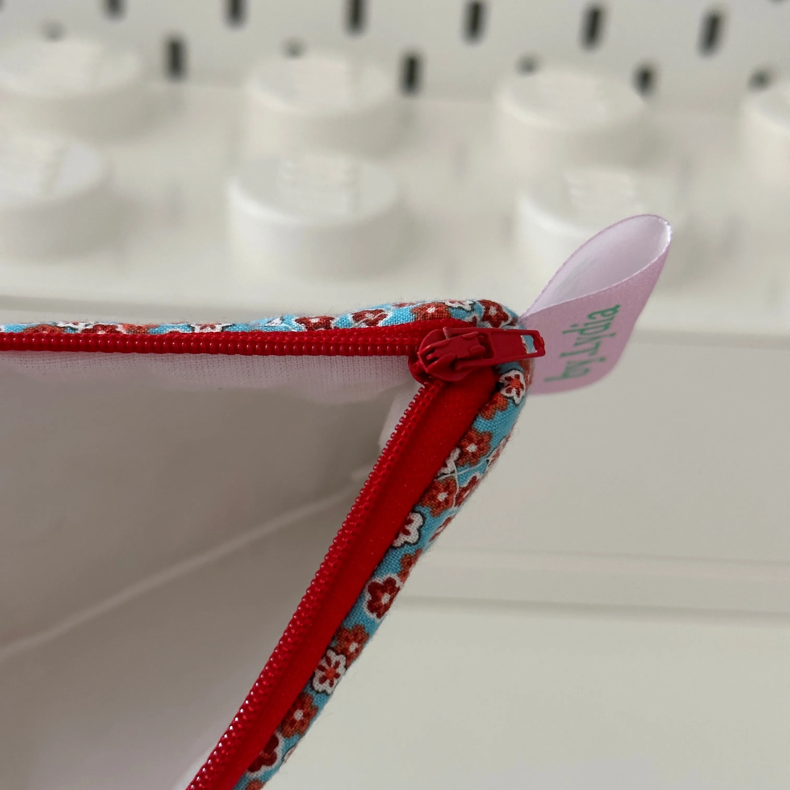 Small Flat Pouch - Flower Firework