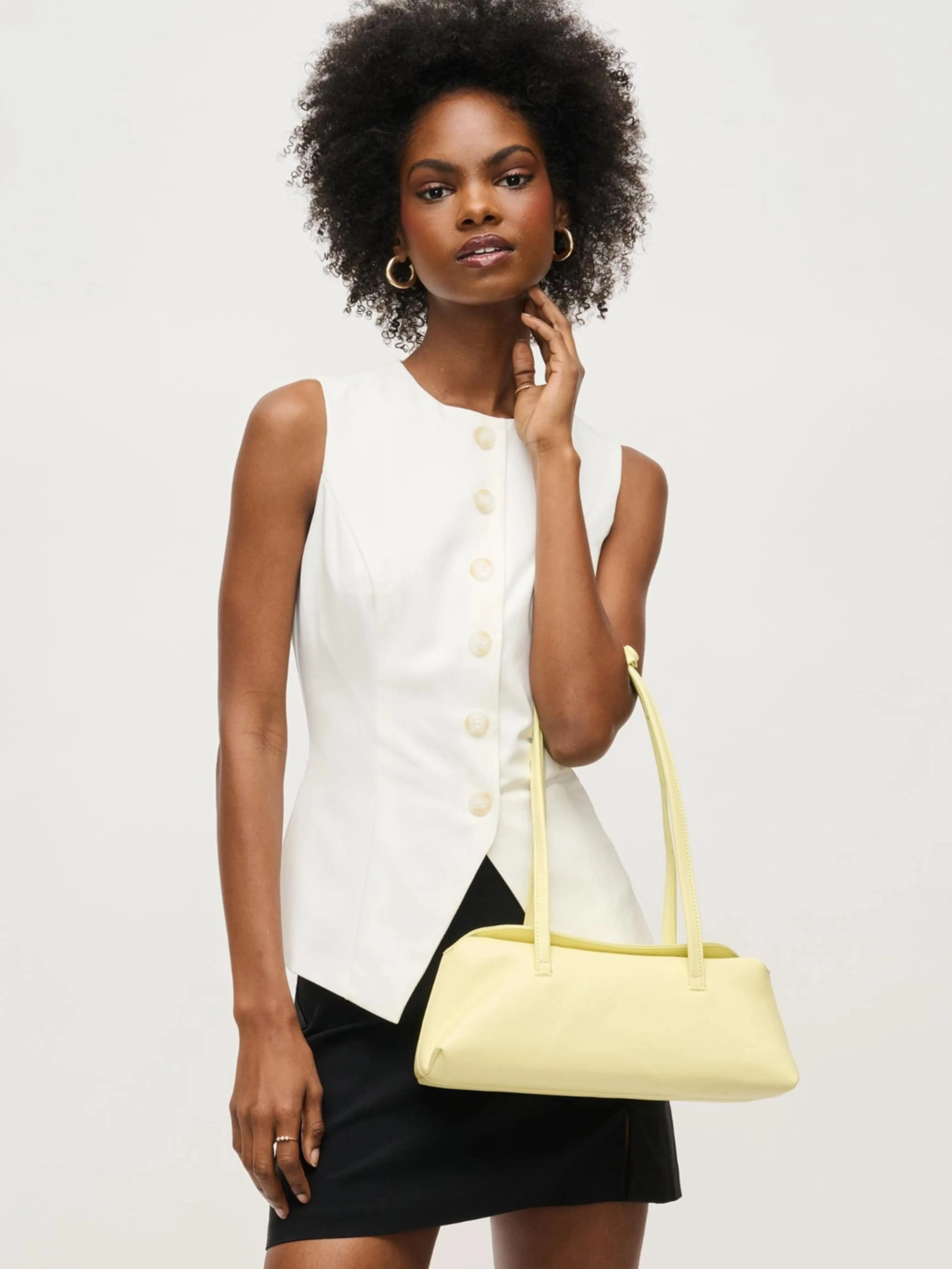 Vero Shoulder Bag in Butter