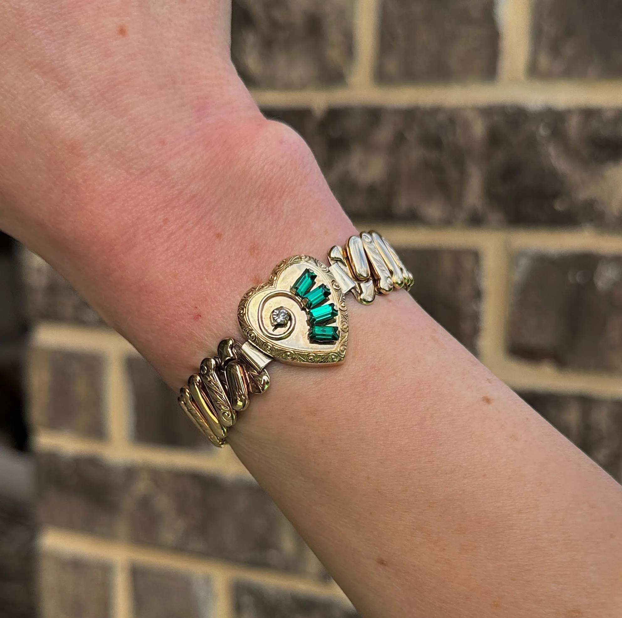Vintage Emerald Sweetheart Bracelet (circa 1940)