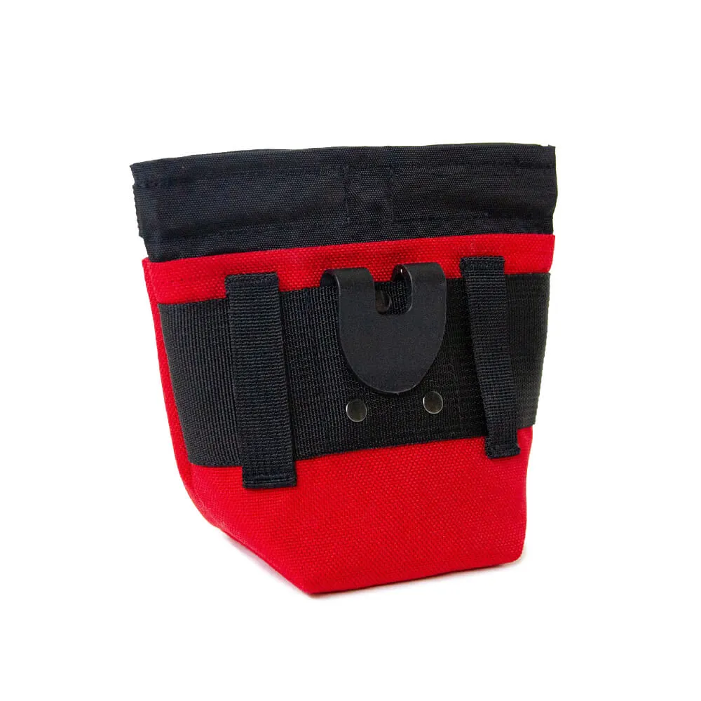 Wildebeest Alamo Dog Treat Pouch | Red