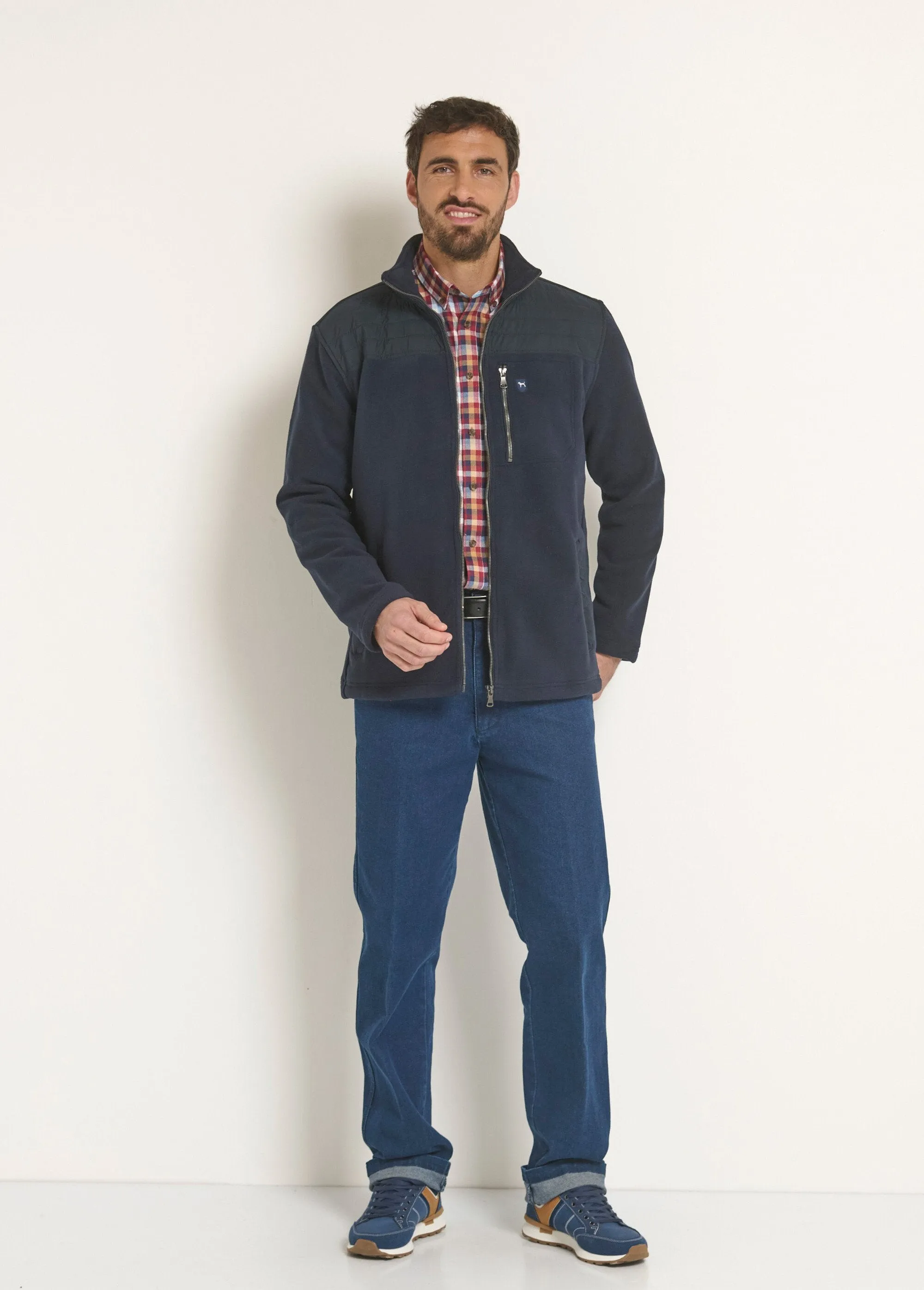 Zipped fleece jacket with shoulder inserts