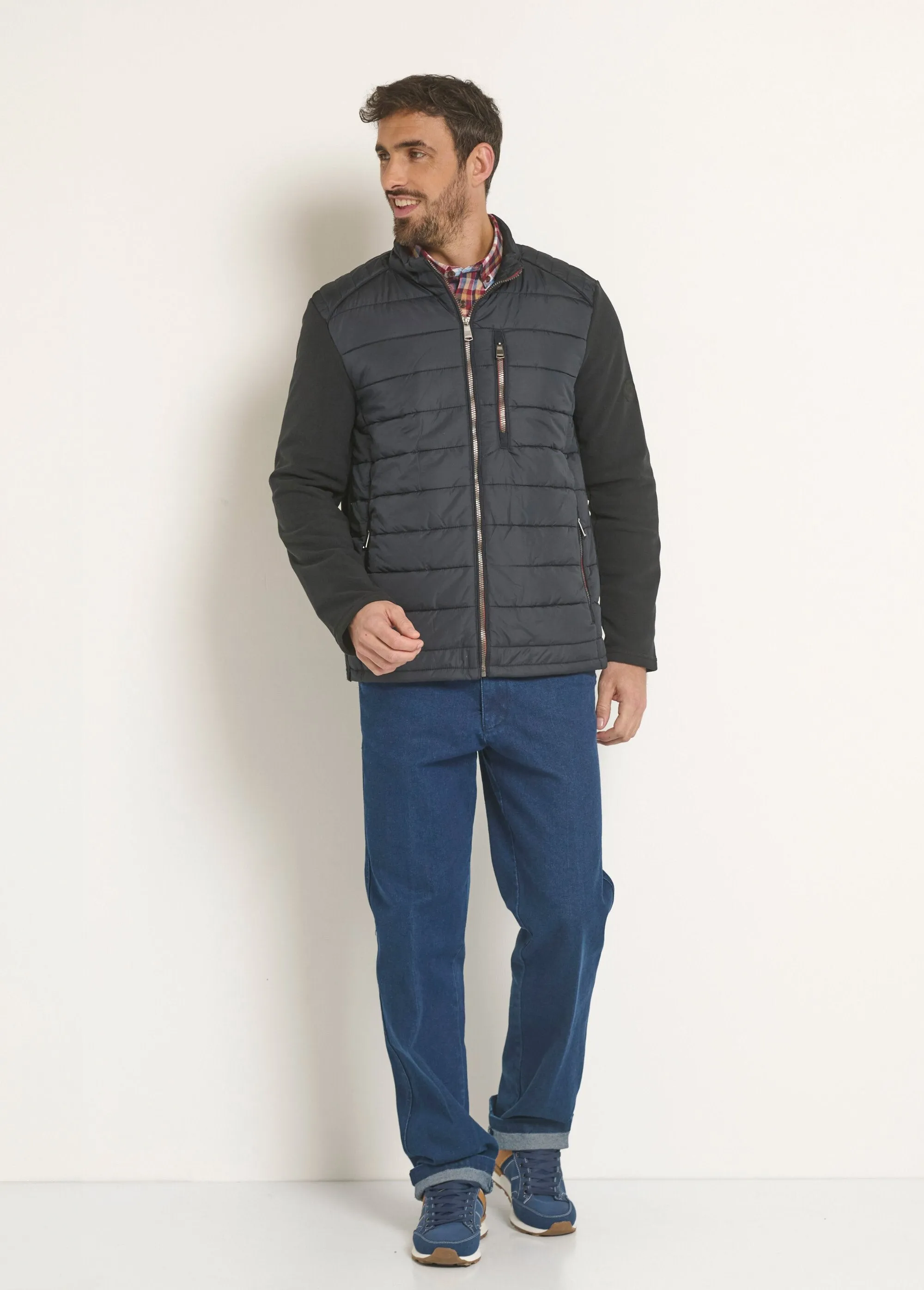 Zipped quilted jacket with fleece details